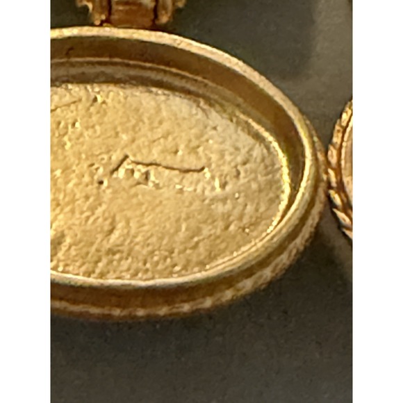 Vintage Black Cabochon Drop Dangle Brushed Gold Tone Clip On Earrings #415 - Picture 6 of 11